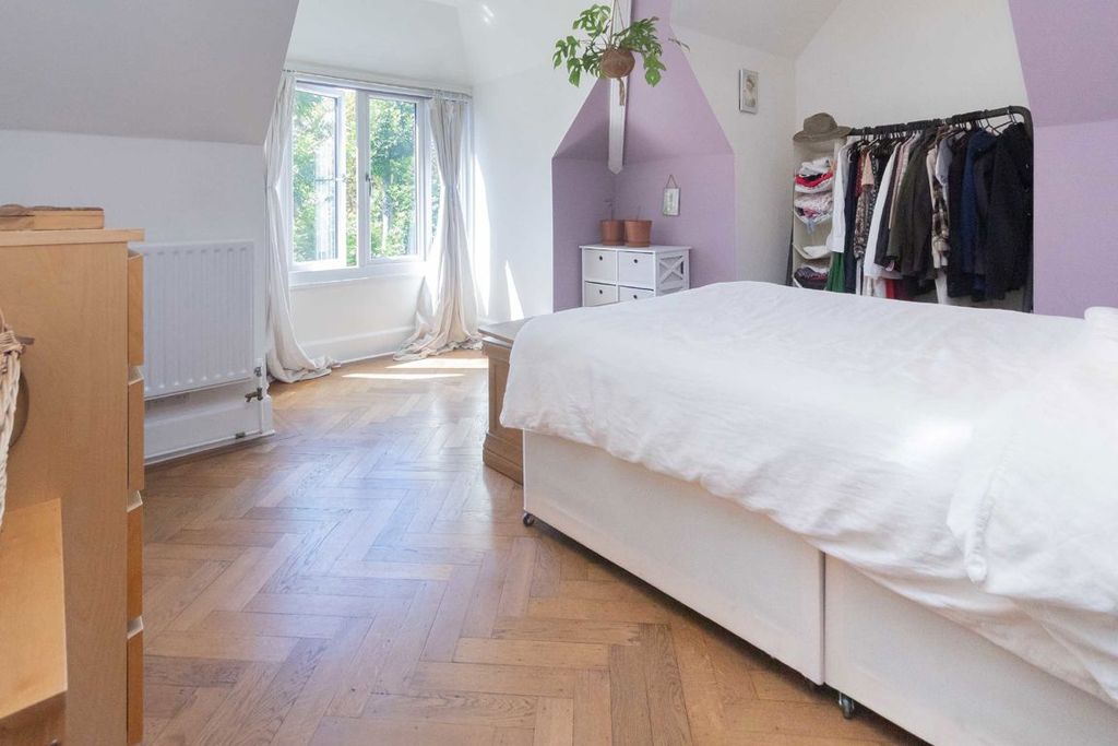 Property photo 3 of 3