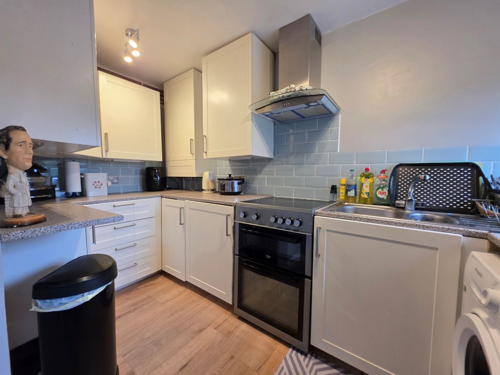 Property photo 2 of 17