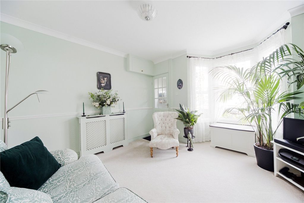 Property photo 3 of 19 Picture No. 02
