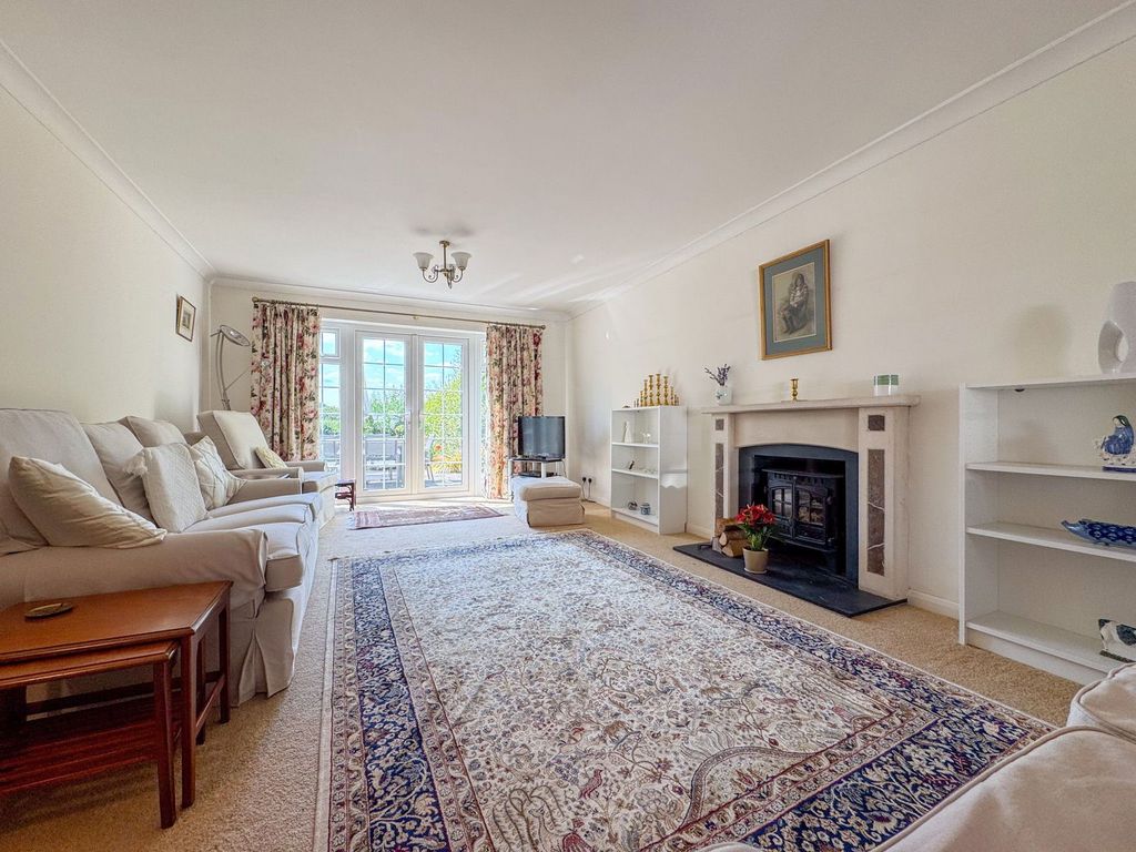 Property photo 2 of 22