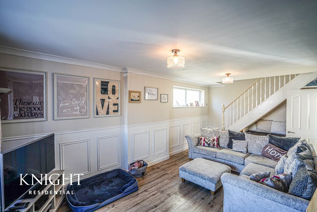 Property photo 2 of 29