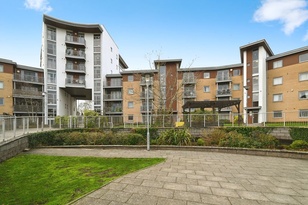 Property photo 2 of 20 Front