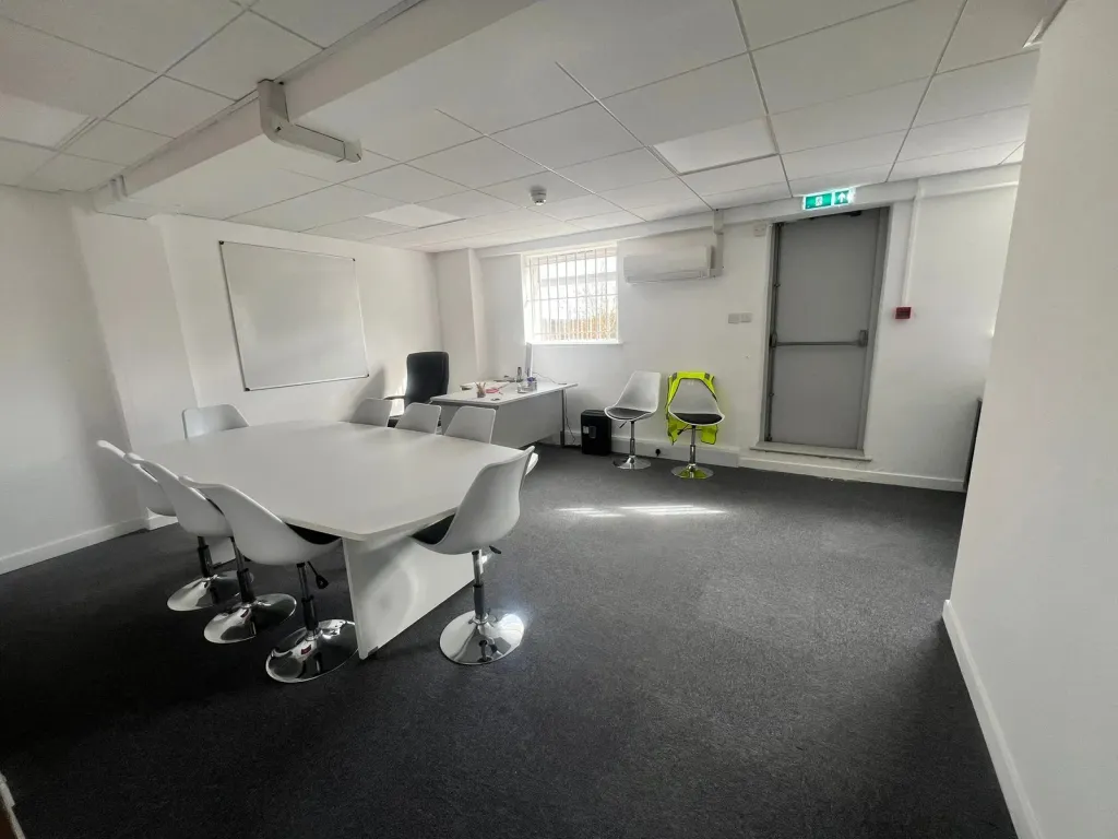 Property photo 2 of 5