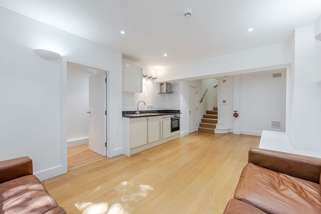 Property photo 2 of 5