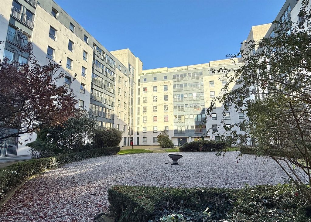 Property photo 2 of 17 Picture No. 19