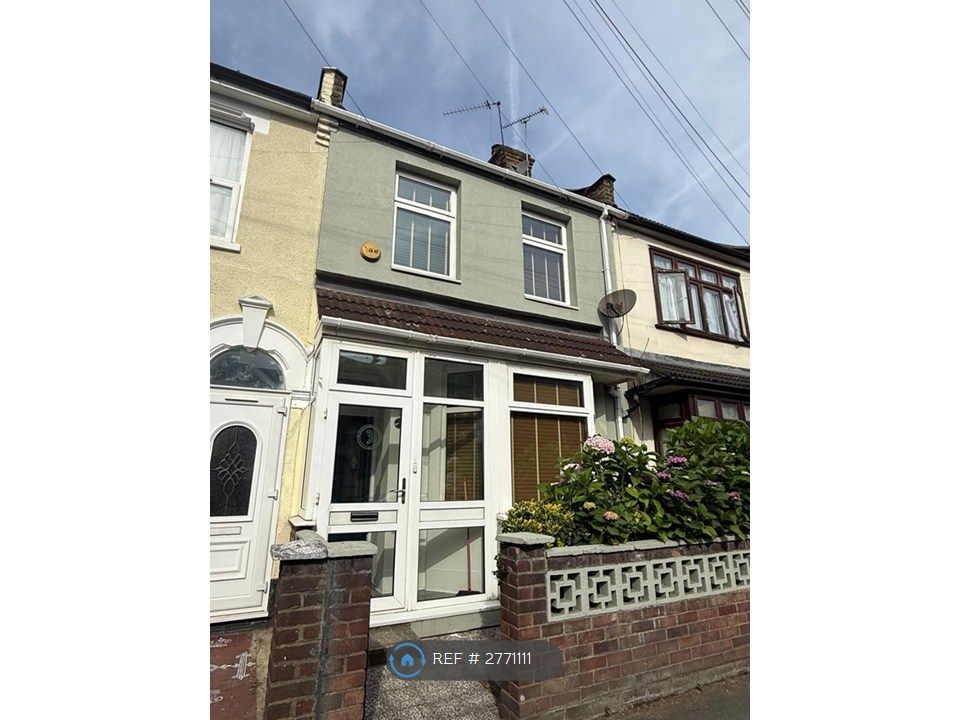 Property photo 2 of 35