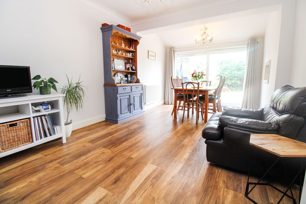 Property photo 3 of 16 Dining Room