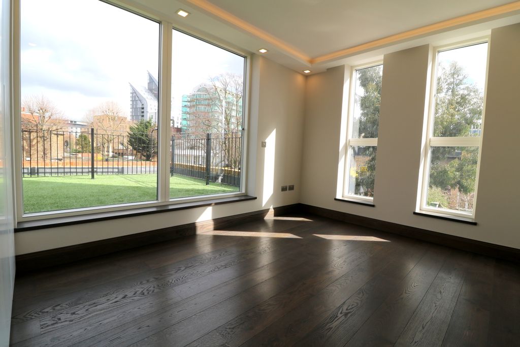 Property photo 3 of 8