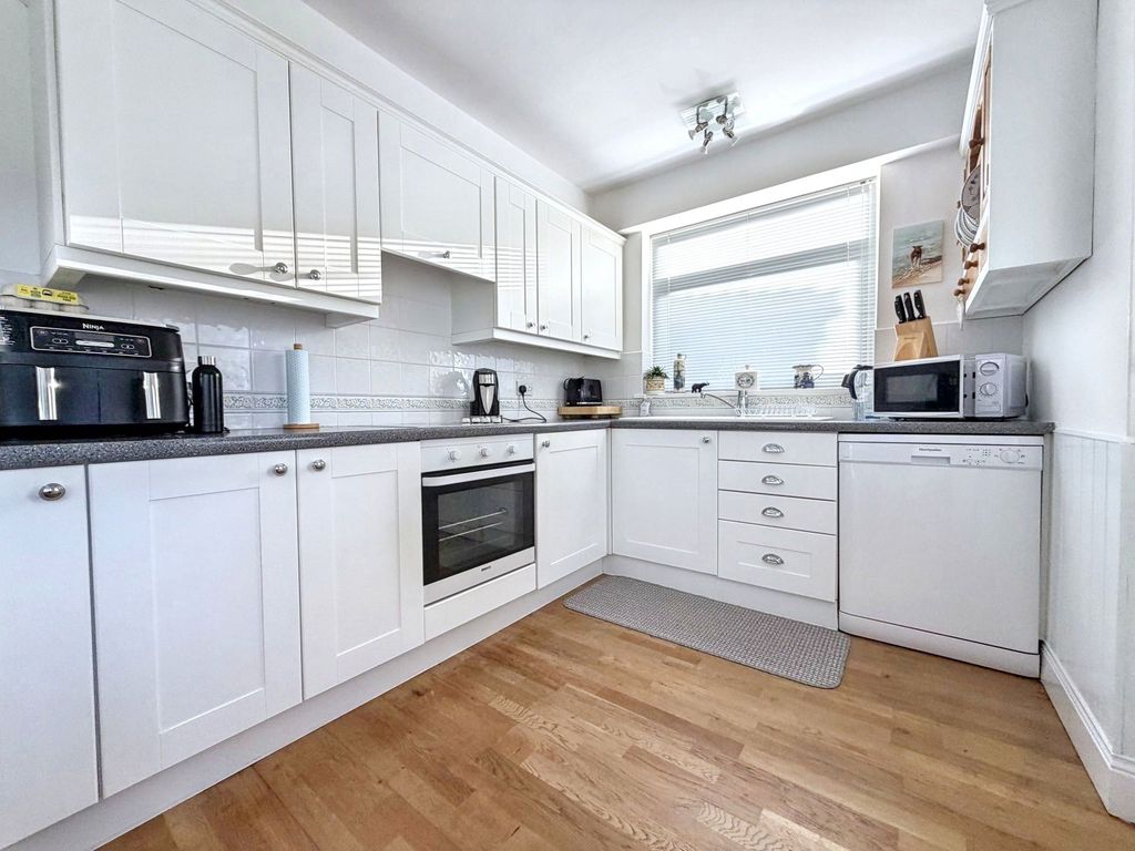 Property photo 3 of 30