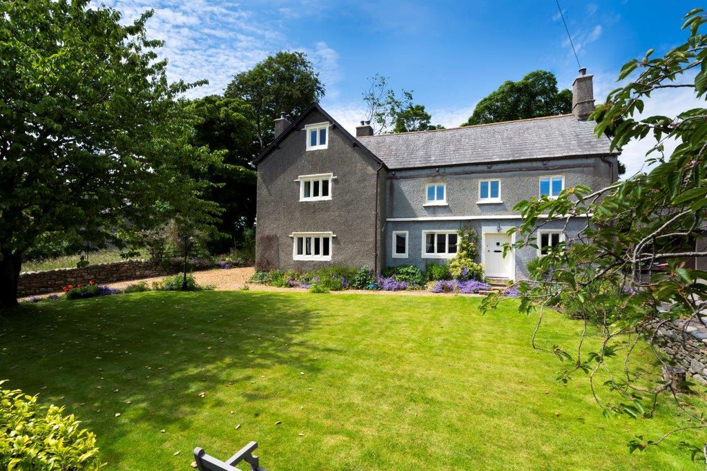 Property photo 1 of 26