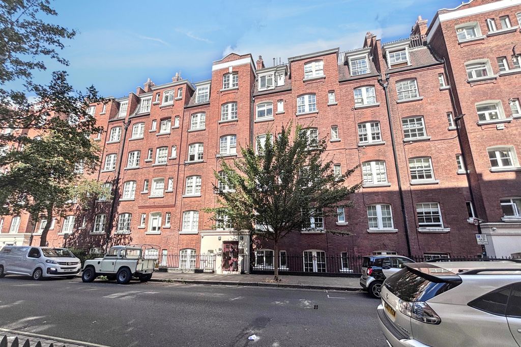 Property photo 1 of 12 63 Sandwich House, Bloomsbury, London, WC1H 9Pp
