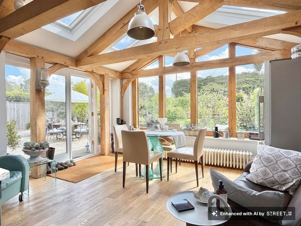 Property photo 2 of 22