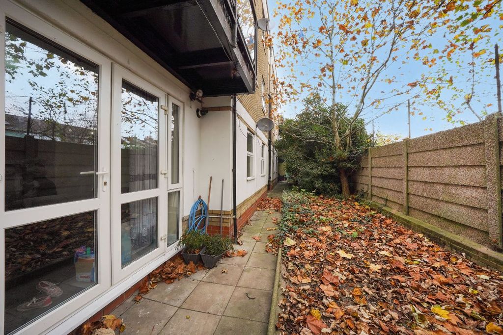 Property photo 2 of 14