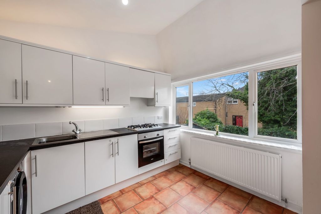 Property photo 3 of 15 Whatsapp Image 2025-12-12 At 09.07.30d