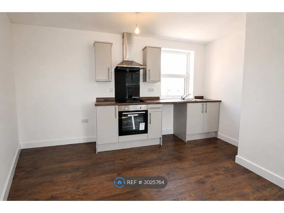 Property photo 1 of 4 Modern Kitchen