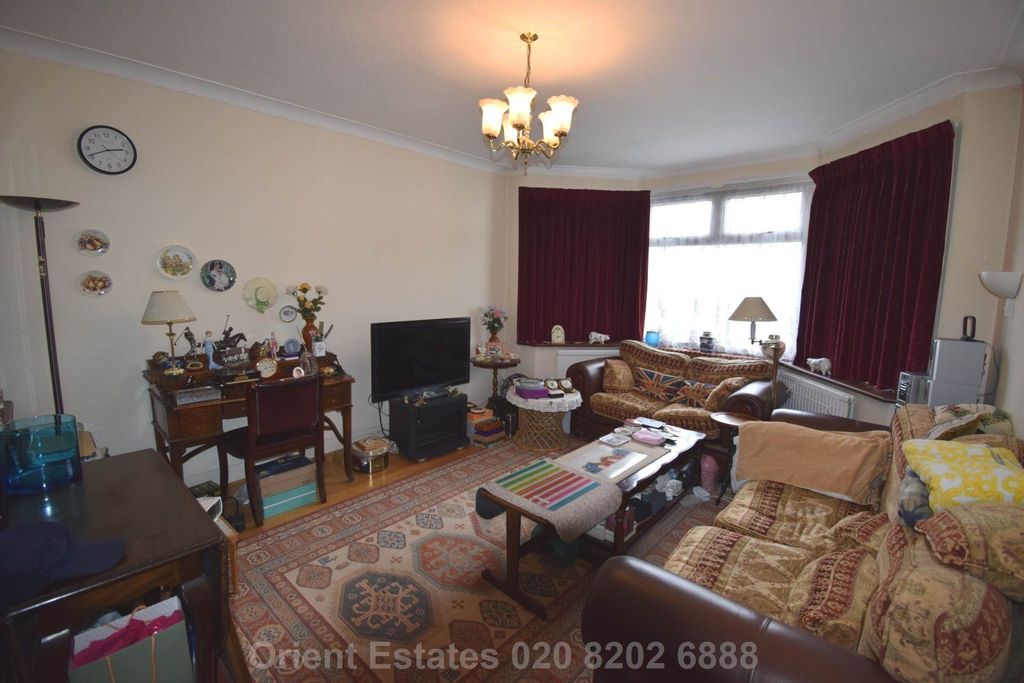Property photo 2 of 9