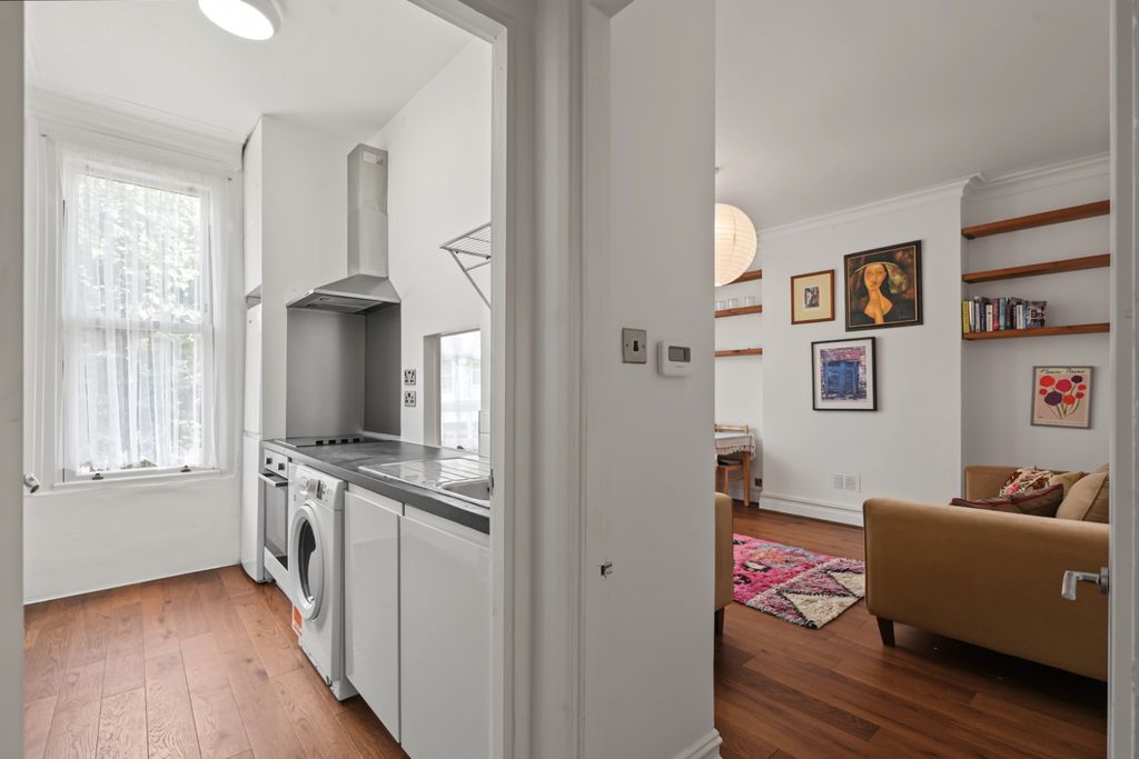 Property photo 3 of 12 5596972