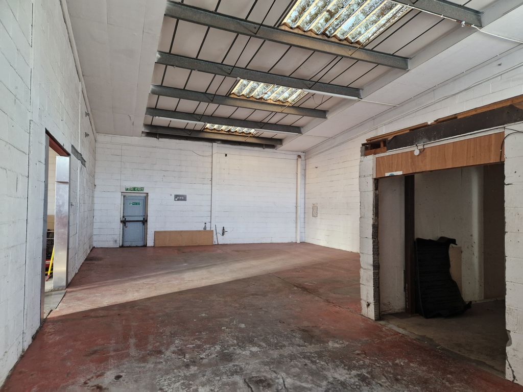 Property photo 3 of 4