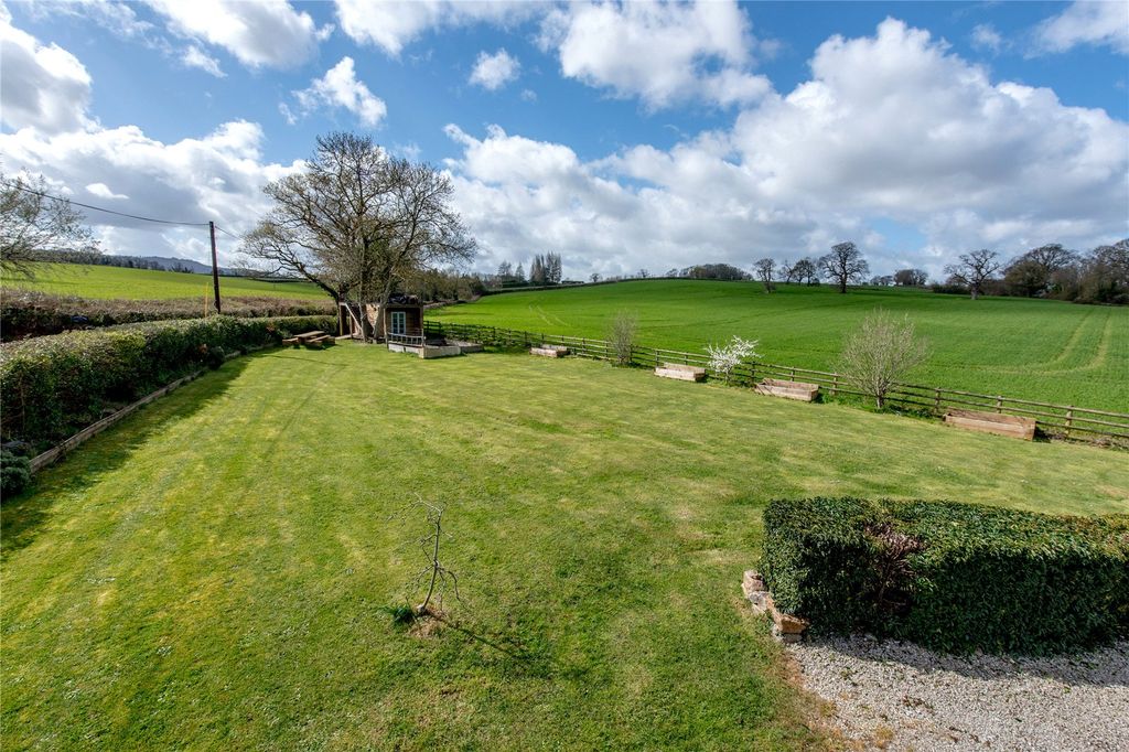 Property photo 3 of 35 Picture No. 44