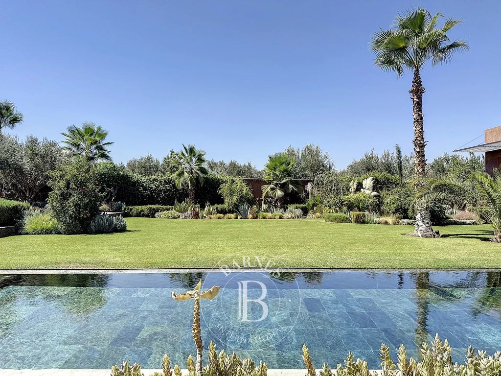 Property photo 2 of 36