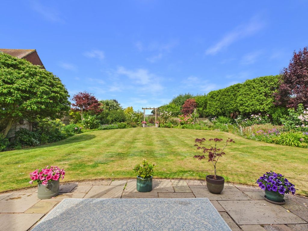 Property photo 2 of 46