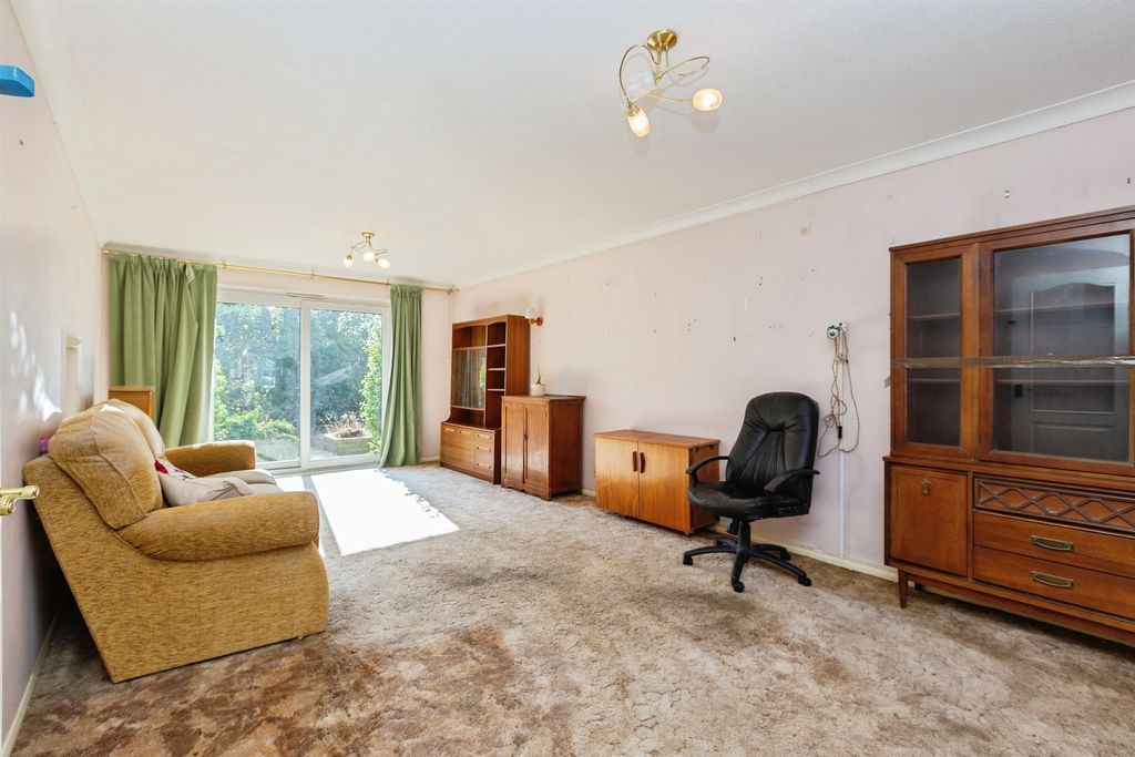 Property photo 2 of 14