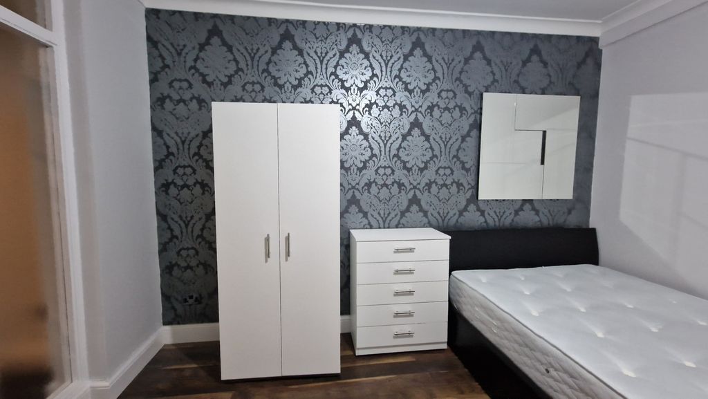 Property photo 2 of 6 Photo 2