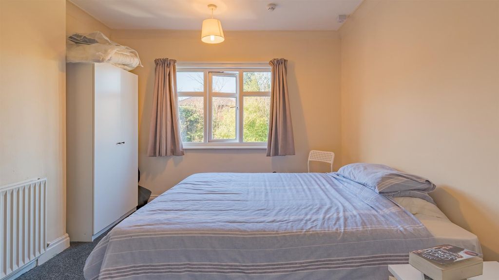 Property photo 1 of 13 d93A86d980Cfcc225d70