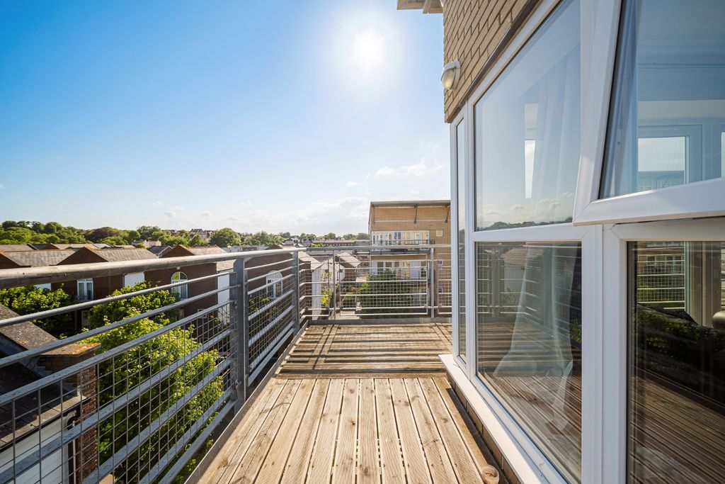 Property photo 2 of 14 4142125