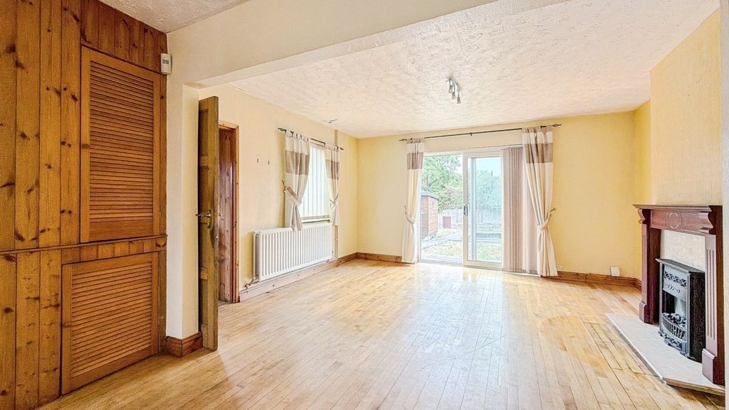 Property photo 2 of 19 Pbox-Img.Jpg