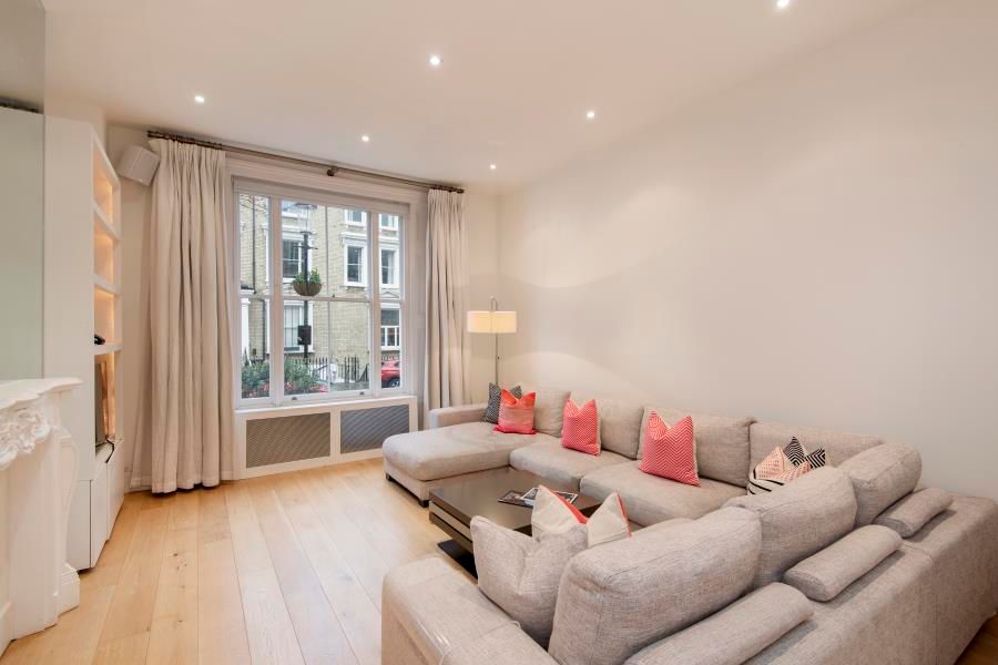 Property photo 2 of 12