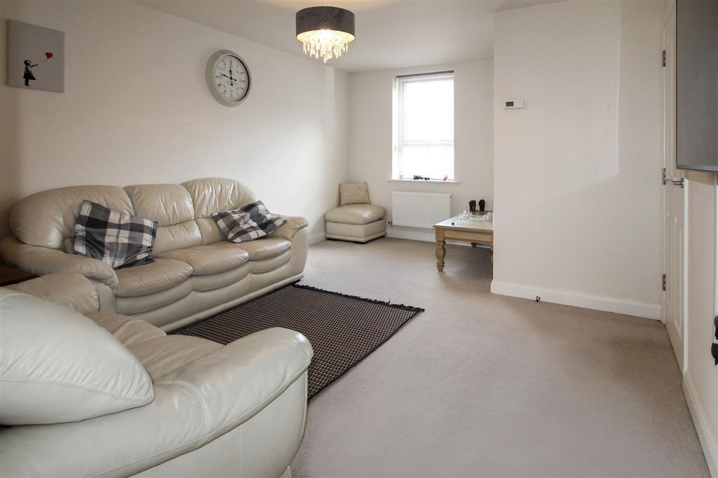 Property photo 2 of 16 Img_8130.Jpg