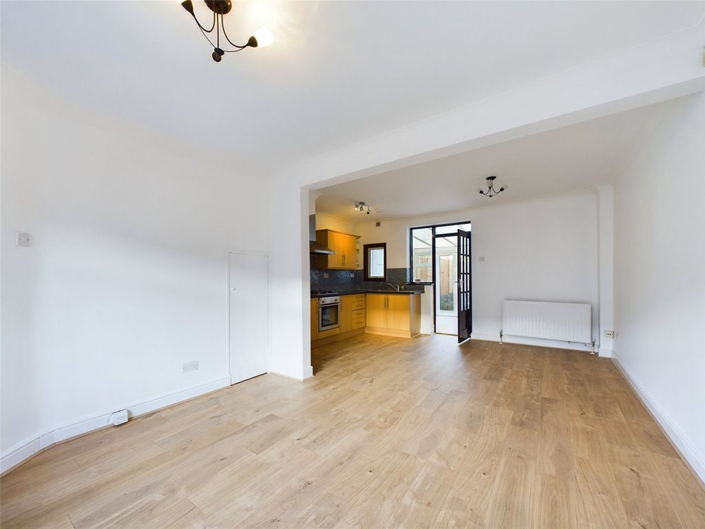 Property photo 2 of 13 Picture No. 02