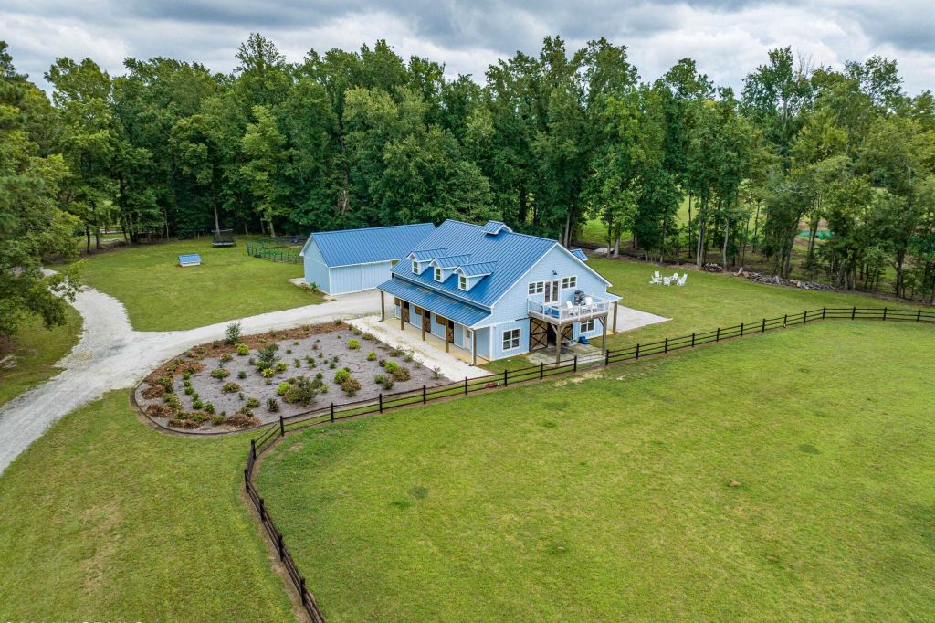 Property photo 1 of 31