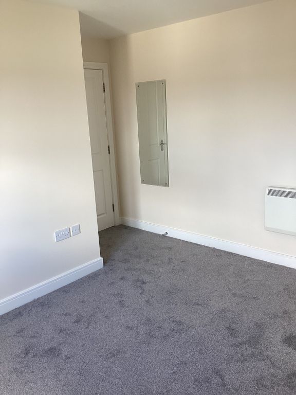 Property photo 3 of 13 Bedroom 1