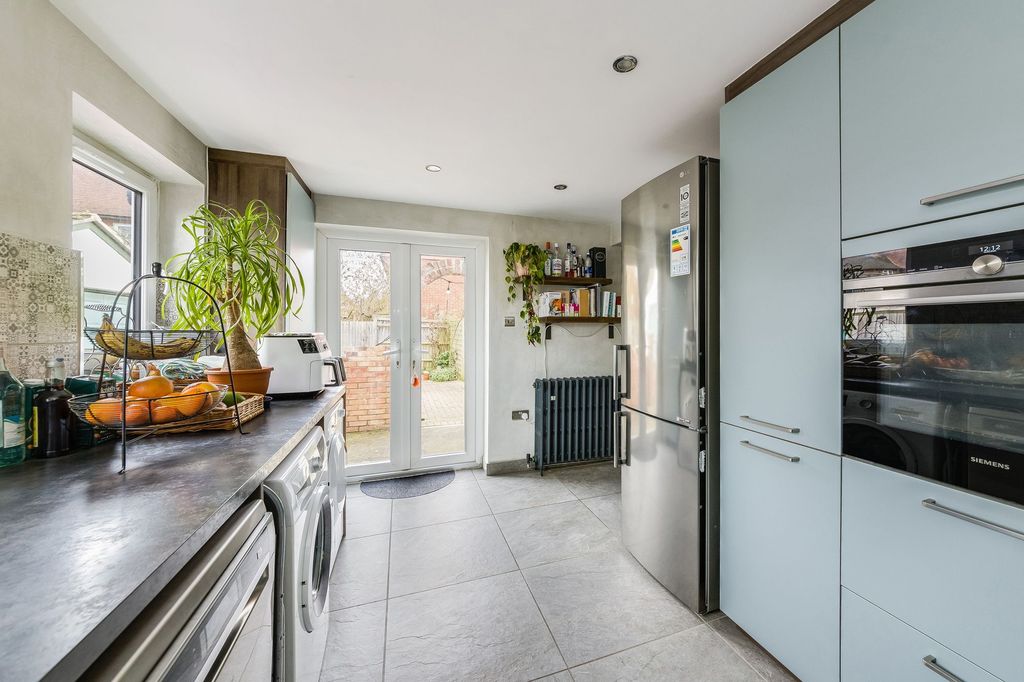 Property photo 3 of 20