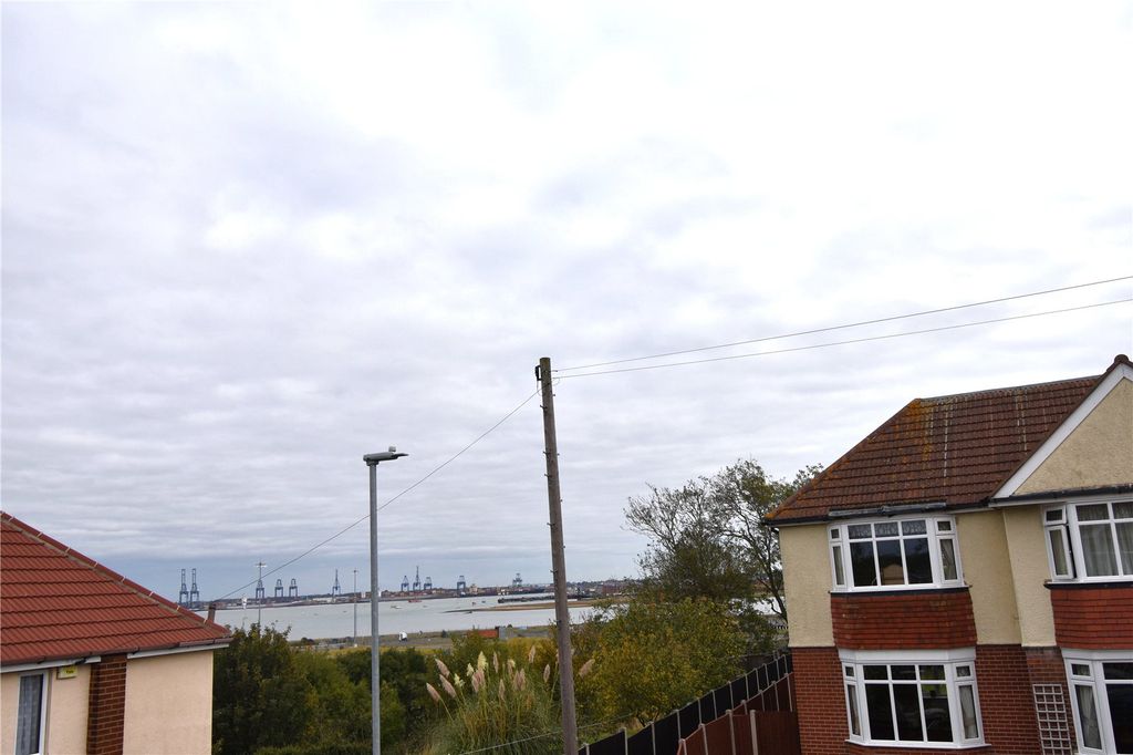 Property photo 2 of 19 Picture 2