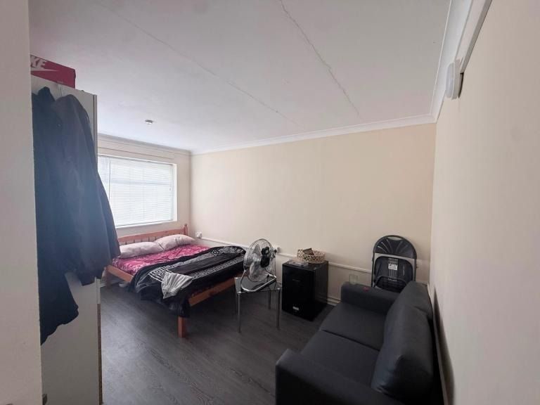 Property photo 1 of 1