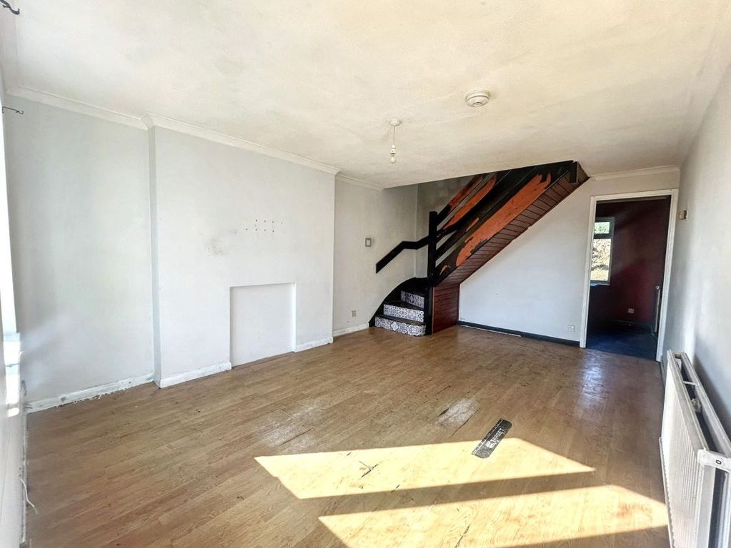 Property photo 3 of 9