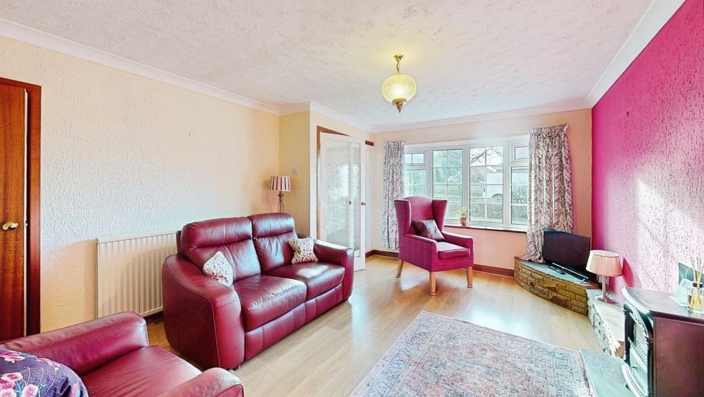 Property photo 2 of 15 Pbox-Img.Jpg