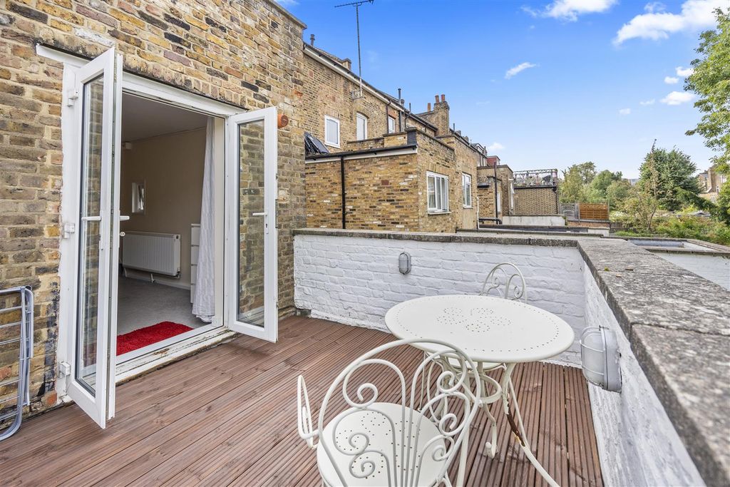 Property photo 2 of 9