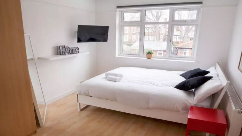 Property photo 1 of 3