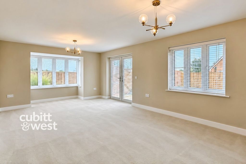 Property photo 3 of 19 F7A44Ae6-988C32Ef...