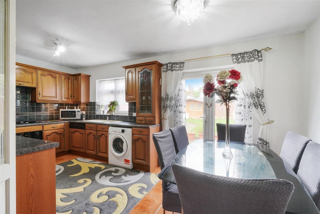 Property photo 1 of 15 5 Tintern Way - Out9Ip4H6Rh8Pemxfyk1.Jpg