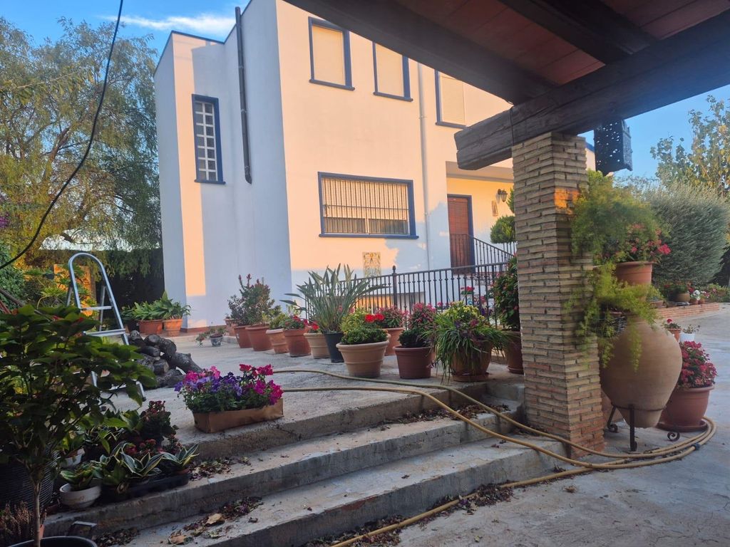 Property photo 2 of 20