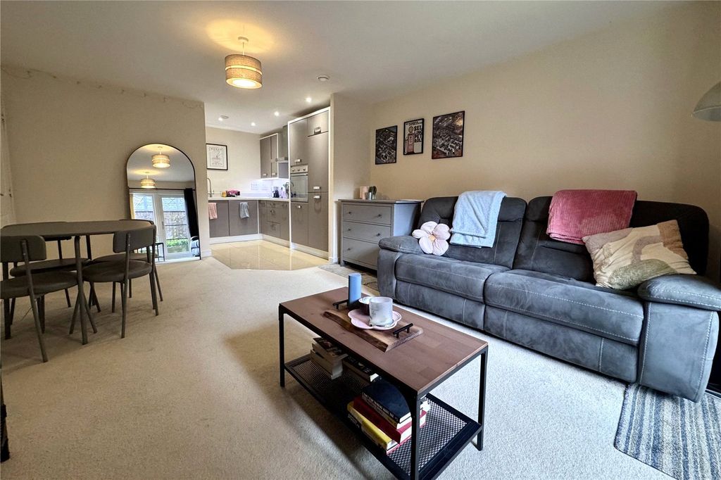 Property photo 3 of 7 Alt Living Room