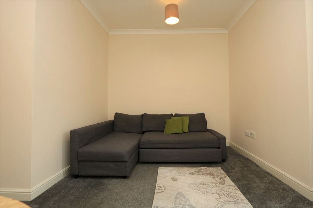 Property photo 2 of 9 Picture No. 08