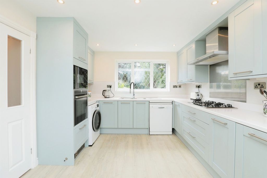 Property photo 2 of 17