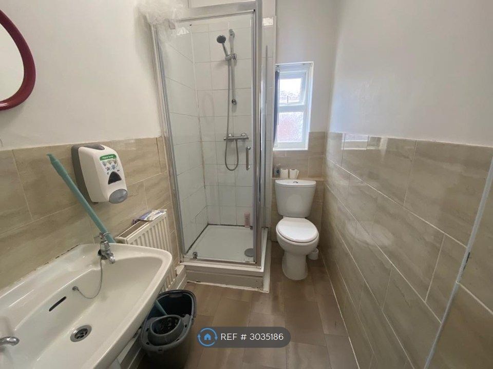 Property photo 3 of 4