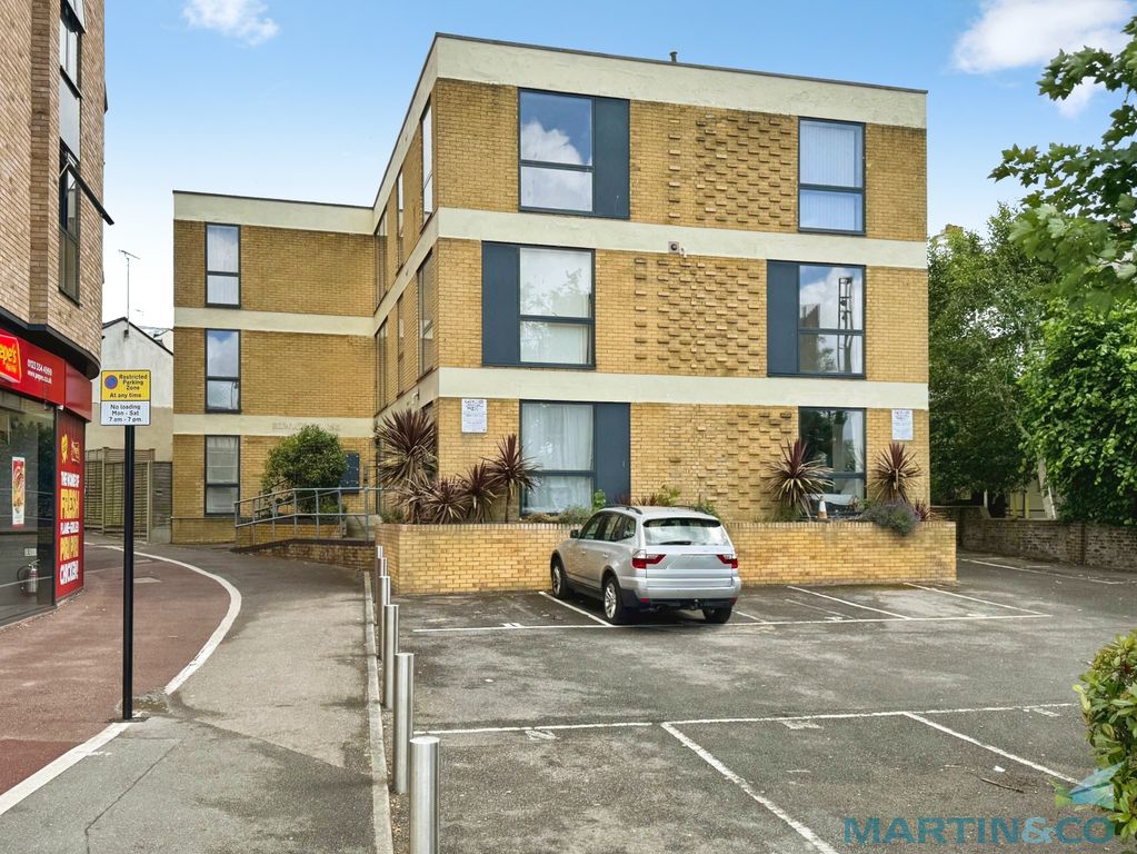 Property photo 1 of 13 4Cbbc83E--4A65-Bce4-8Dd39295Fbcc-29873-000010D6857